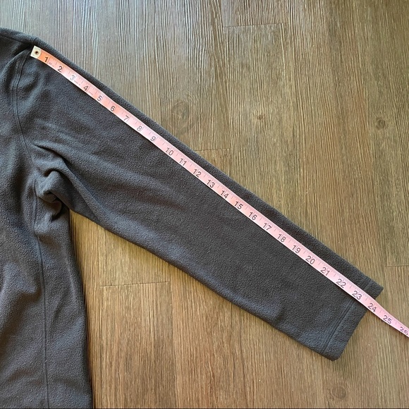 The NorthFace Fleece Half-Zip - Picture 9 of 9